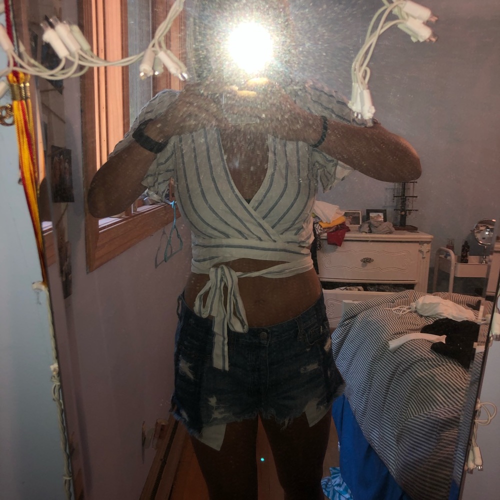 NWOT Forever 21 Wrap Top, White and Blue, Medium